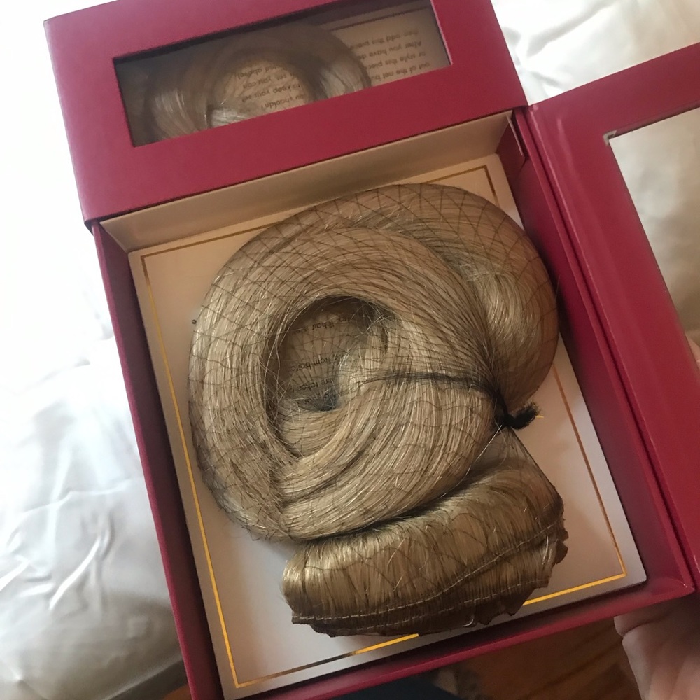 LUXY brand new dirty blonde hair extensions